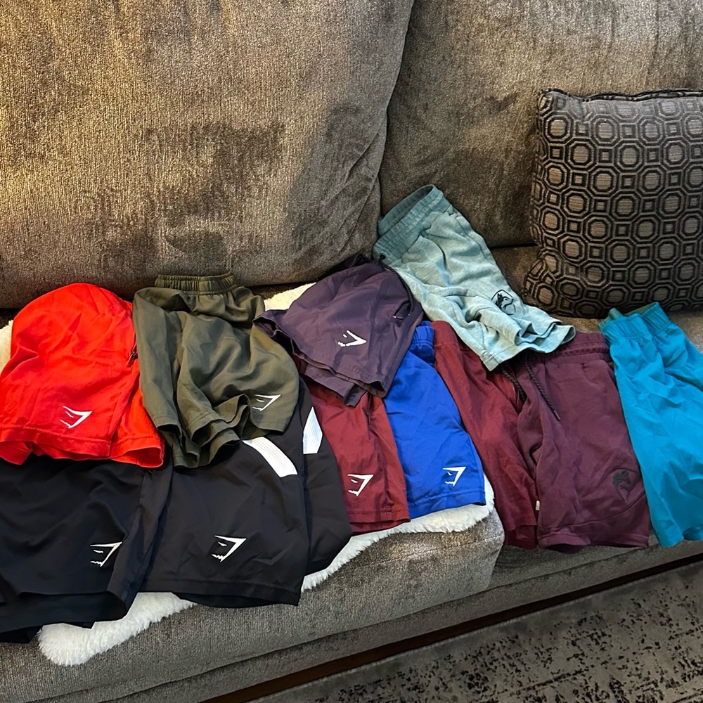 GYMSHARK/ALPHALETE SHORTS BUNDLE SIZE S/M